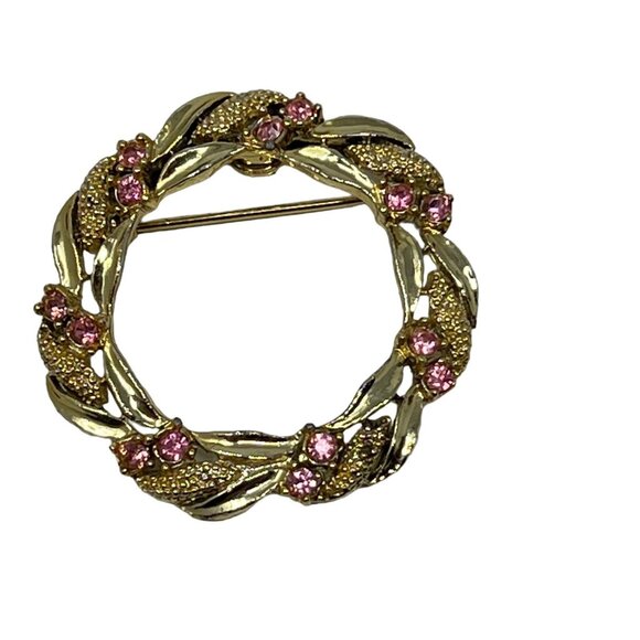 Vintage Gerrys Brooch Signed Floral Leaf Wreath Gold Tone Pink Crystal Pin - Picture 1 of 10